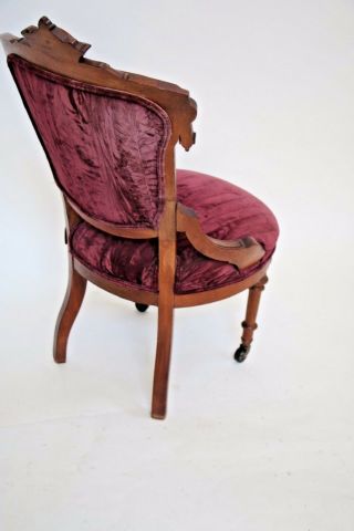 Enchanting Antique Queen Ballroom Parlor Chair Victorian Seat Tufted Velvet 9