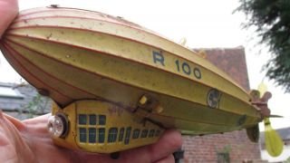 Tippco Germany clockwork 42 cm R100 RAF airship zeppelin blimp p/box 2