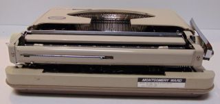 Vtg 1970 MONTGOMERY WARDS SIGNATURE 300T PORTABLE TYPEWRITER MADE IN JAPAN 7