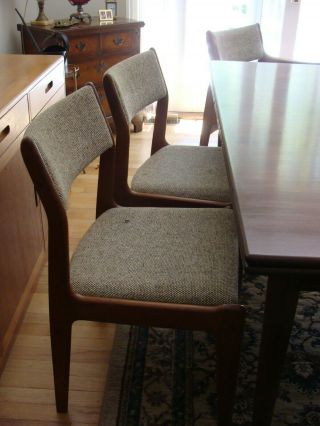 MID CENTURY SOLID TEAK DINING TABLE WITH 6 CHAIRS CIRCA EARLY 60 ' S DUX MADE 5