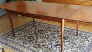 MID CENTURY SOLID TEAK DINING TABLE WITH 6 CHAIRS CIRCA EARLY 60 ' S DUX MADE 6