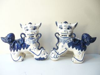 Antique Chinese Or Japanese Hand Painted Flow Blue 2 Foo Dogs Statues Figurine