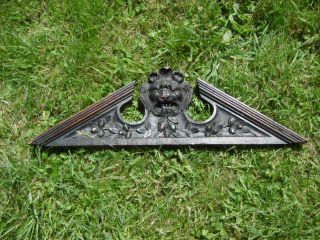 19thc GOTHIC OAK CARVED PEDIMENT WITH LION CARVED CENTRALLY C.  1860 ' s 10