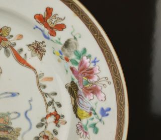 A VERY FINE CHINESE 18TH CENTURY PORCELAIN PLATE WITH FOO DOGS 6