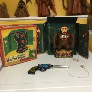 VINTAGE MASUDAYA (MODERN TOYS),  TIN SHOOTING GALLERY ROARING GORILLA W/REPRO BOX 12