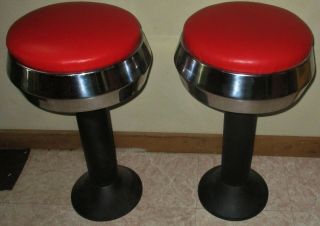 4vtg 2 Swivel Soda Fountain Bar Stools Bl Iron Base - Chrome/red Vinyl Seat Orig