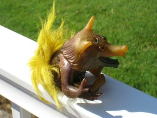 Yellow/Brown Wuver Wolf w/Yellow Tail Russ Berrie Oily Jiggler - Rare 4