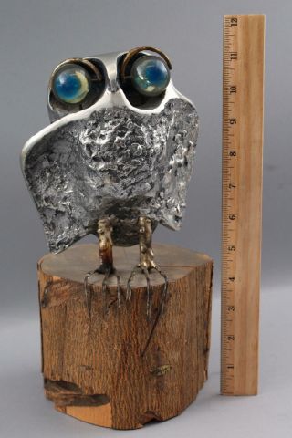 Origina Curtis Jere Mid Century Modernist Cast Aluminum Owl Sculpture Wood Stump