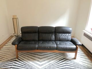 Ekornes Stressless Sofa Mid Century Black Leather & Teak Frame Norwegian Couch