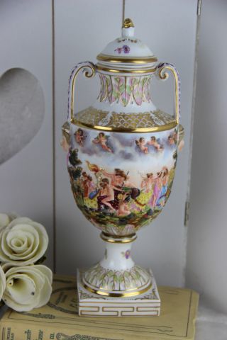 Italian Capodimonte Marked Porcelain Relief Bible Hunting Putti Scene Vase