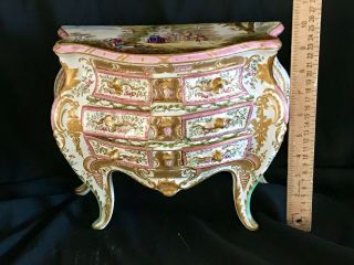 18 CENTURY FRENCH PORCELAIN BOX - CHEST HAND PAINTED GILDED HUGE MAGNIFICENT 10