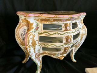 18 CENTURY FRENCH PORCELAIN BOX - CHEST HAND PAINTED GILDED HUGE MAGNIFICENT 9