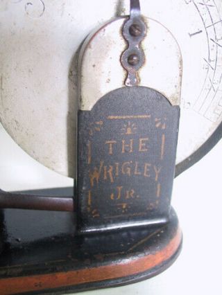 Antique THE WRIGLEY JR.  2 Lb Gum Candy Advertising Scale 4