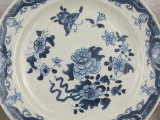 18TH C CHINESE PORCELAIN BLUE AND WHITE FLORAL BUTTERFLIES PLATES 3