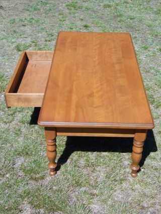 Vintage Ethan Allen Baumritter Maple Early American Colonial style Coffee Table 6