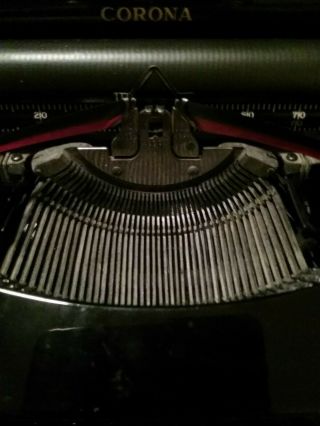 Vintage corona typewriter 6