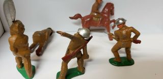 VINTAGE BARCLAY,  MANOIL,  LEAD FIGURES SOLDIERS 5 figures 6