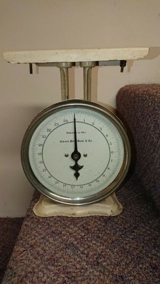 Vintage/antique Carson Pirie Scott Scale 25 Pound Capacity