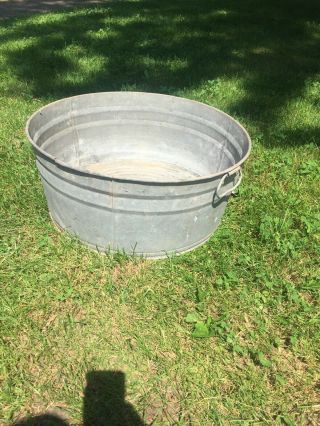 Vintage Galvanized 2 Handle Round Wash Tub Primitive Tub