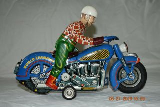 RARE Vintage 1950s Japan World Champion Tin Batt Op Motorcycle Masudaya M - T Co 5