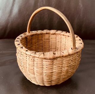 Rare Miniature Antique 19th C.  Taghkanic/Taconic/Bushwacker Basket.  5 - 1/4 