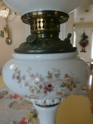 ANTIQUE Banquet Parlor Lamp GWTW ELECTRIC Light Hand Painted Globe Hurricane 7