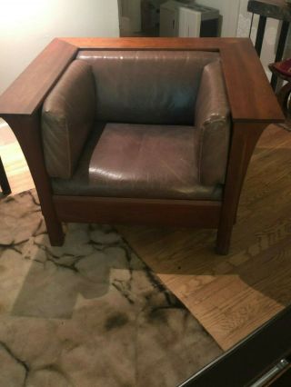 Authentic Stickley Prairie Chair,  Green Leather,  Cherry Wood.