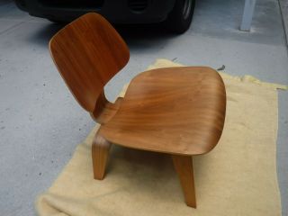 Herman Miller Charles Eames LCW Wood Lounge Chair Walnut 2005 3