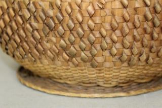 A VERY RARE 19TH C CENTER BASKET WITH RARE TUFFED ADDITIONS AND A DELICATE WEAVE 5