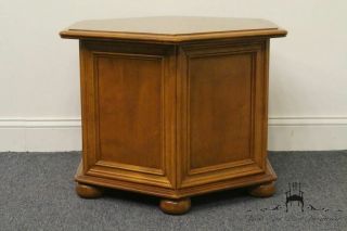 ETHAN ALLEN Heirloom Nutmeg Maple Storage End Table 10 - 8627 8