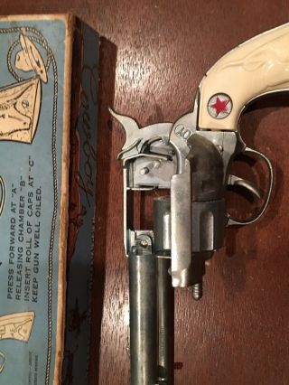 Vintage Hubley Cowboy Cap Gun And Unfired MIB - Boxed - Large Gun 3