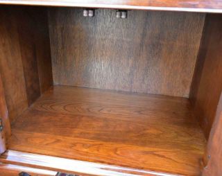 1960s Pennsylvania House cherry nightstands / bedside end tables 10