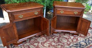 1960s Pennsylvania House cherry nightstands / bedside end tables 9
