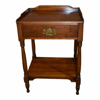 Vintage Henkel - Harris Solid Cherry Colonial Style Side Table W/drawer