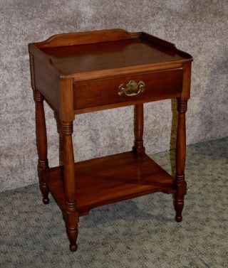 Vintage Henkel - Harris Solid Cherry Colonial Style Side Table w/Drawer 2