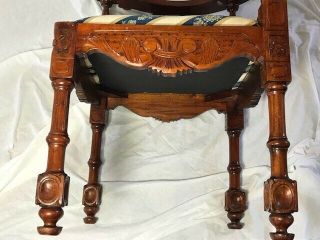 Fine Quality Antique French Renaissance Revival Style Carved Walnut Corner Chair 7
