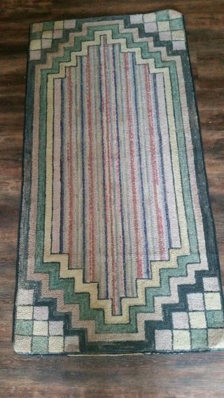 EARLY PRIMITIVE ANTIQUE FARMHOUSE HOOKED RUG.  GREAT MUTED COLORS.  AAFA. 6