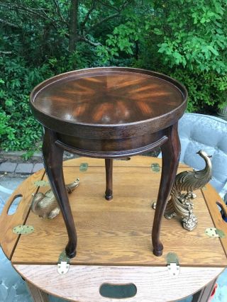 Burl Walnut Side Table Small Round Carved Legs.  Table.  21 1/2” X 15” Dia