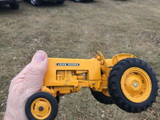 ANTIQUE or vintage CAST JOHN DEERE TRACTOR TOY 4