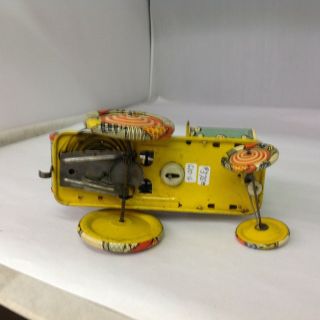 VINTAGE UNIQUE ART MFG.  CO.  ARTIE THE CLOWN Tin Wind Up Toy Car.  610 - G 8