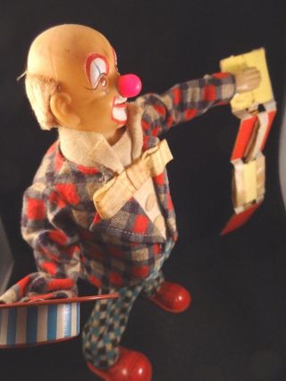 Vintage battery toy Clown the Magician funny actions Alps Cragstan circus japan 3