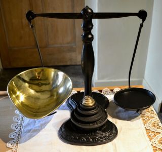 Vintage English Black Salter Kitchen Scales 8 Stacking Weights 4 Cast 4 Brass