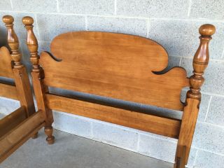 VINTAGE SOLID MAPLE CANNONBALL STYLE TWIN POSTER BEDS - A PAIR 2
