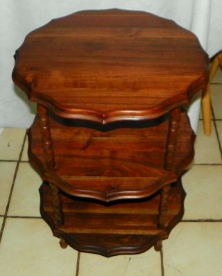 Solid Walnut 3 Tier Pie Crust End Table / Side Table (t333)