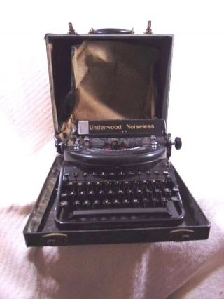 Vintage Underwood Noiseless 77 Portable Typewriter/hard Case 1930 