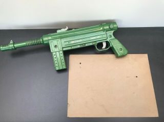 Vintage 1966 BATMAN ' Tommy Gun ' toy pistol,  Lincoln Hong Kong plastic,  ABC tele 8