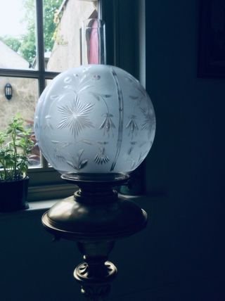 Top Quality ‘high Victorian’ Cut Glass Duplex Oil Lamp Shade With ‘glory Stars’