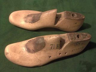 VINTAGE PAIR Wood STUART Size 7 - 1/2 E 38 Shoe Factory Industrial Lasts B - 55 3
