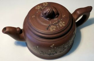 ANTIQUE VINTAGE CHINESE YIXING TEAPOT AND COVER 3