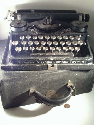 1920 - Vintage Antique " Underwood Standard Portable Typewriter "